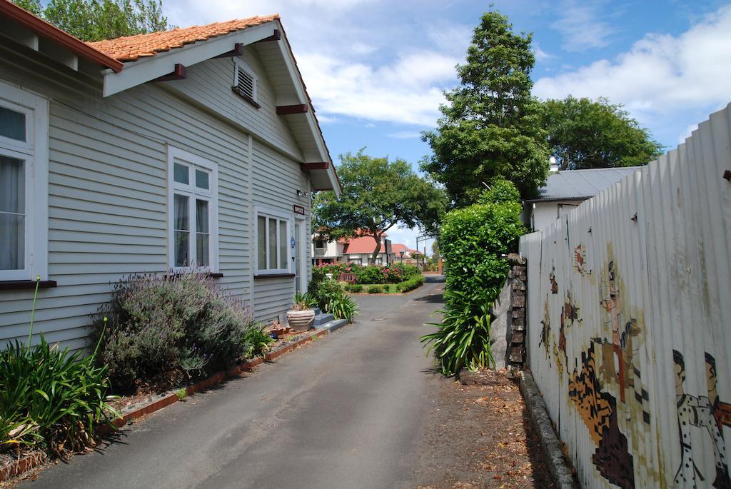 המילטון Manhattan Lodge Motel מראה חיצוני תמונה