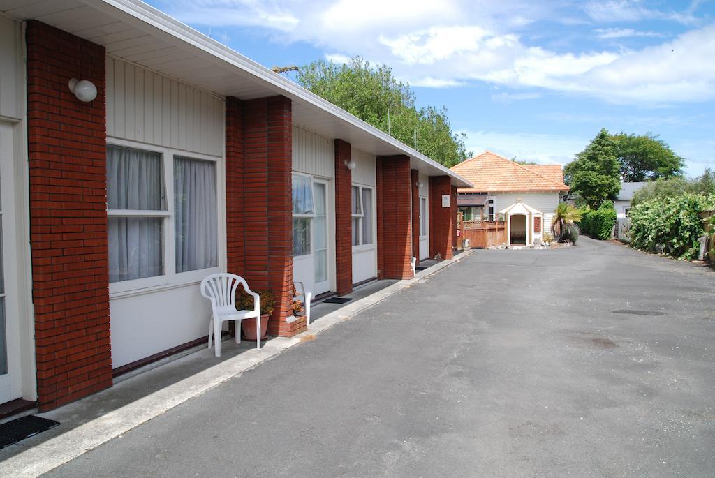 המילטון Manhattan Lodge Motel מראה חיצוני תמונה