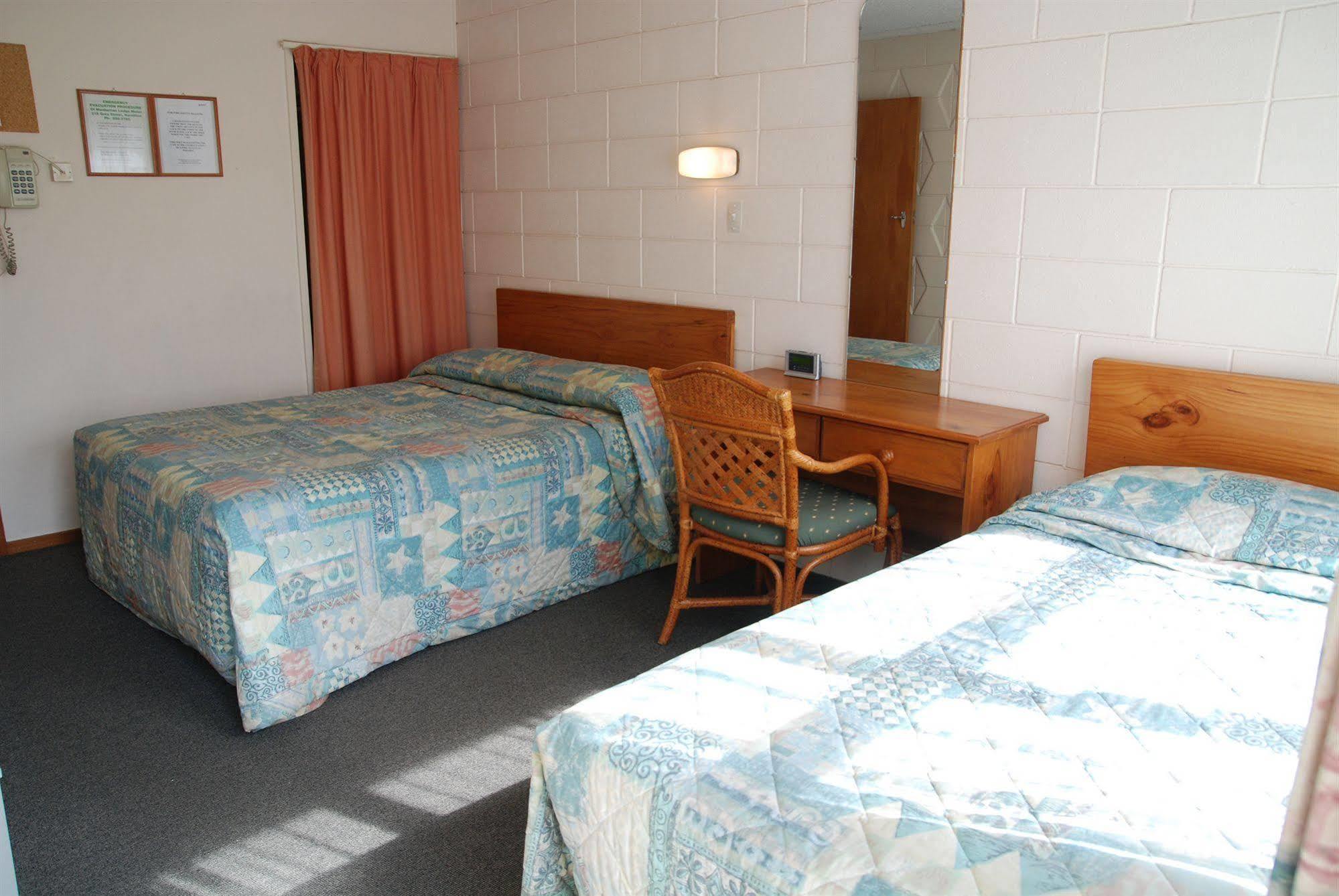 המילטון Manhattan Lodge Motel מראה חיצוני תמונה