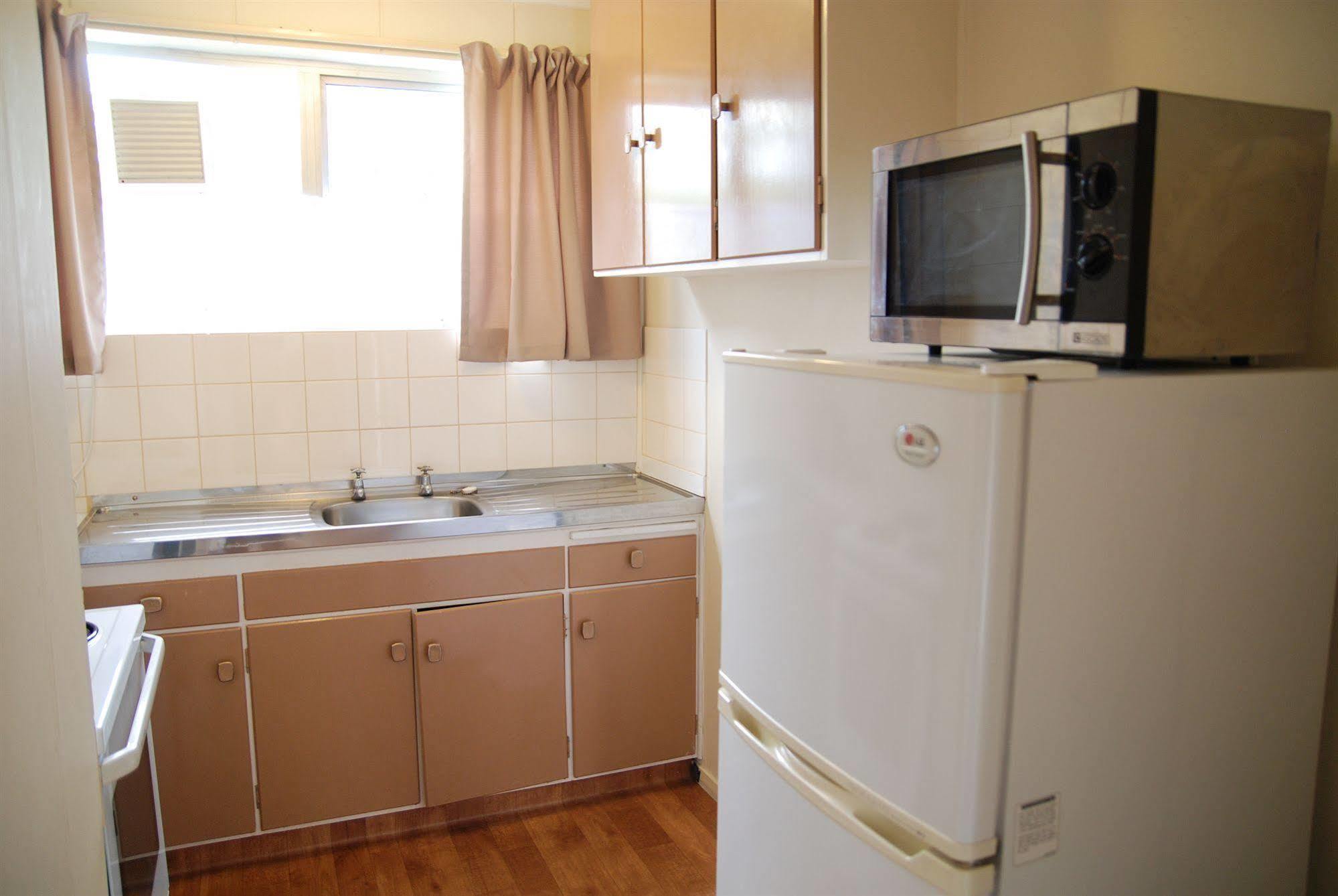 המילטון Manhattan Lodge Motel מראה חיצוני תמונה