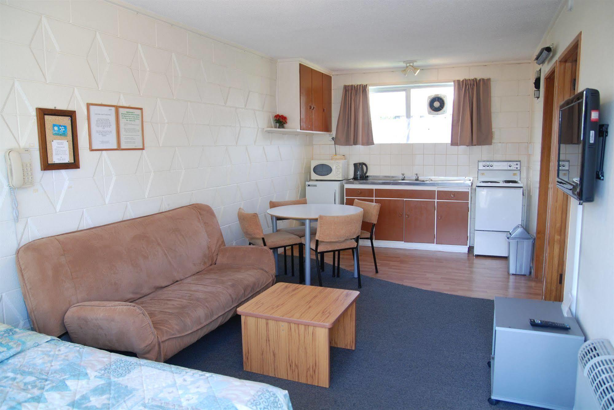 המילטון Manhattan Lodge Motel מראה חיצוני תמונה