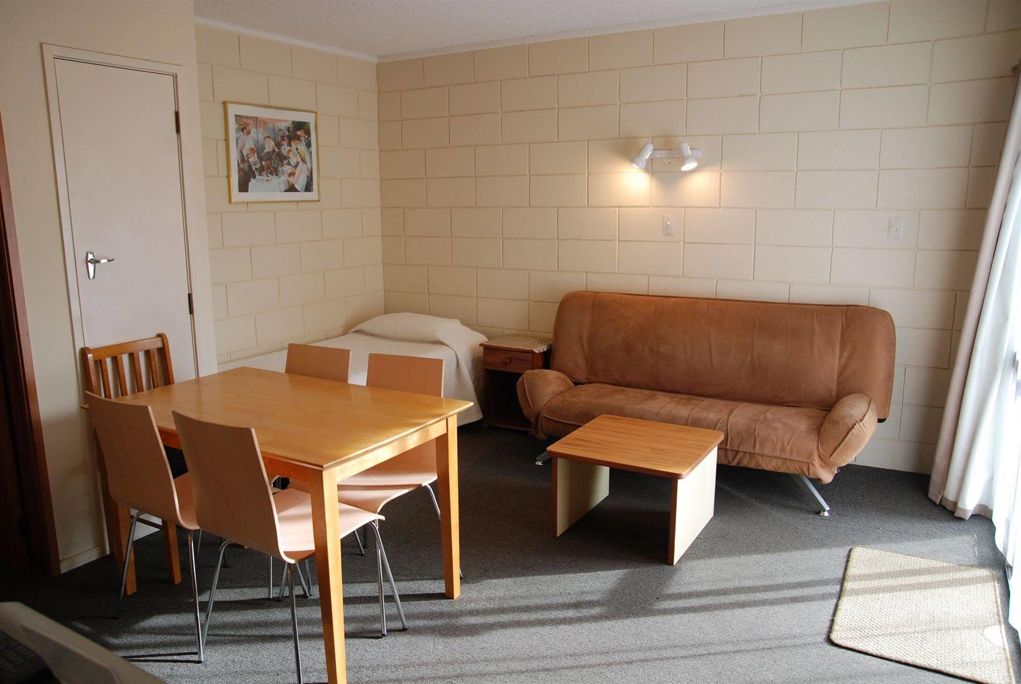 המילטון Manhattan Lodge Motel מראה חיצוני תמונה